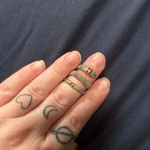 Elegant Gold and Green Snake Ring